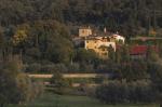 Panoramica della villa Rucellai sullo sfondo la collina.