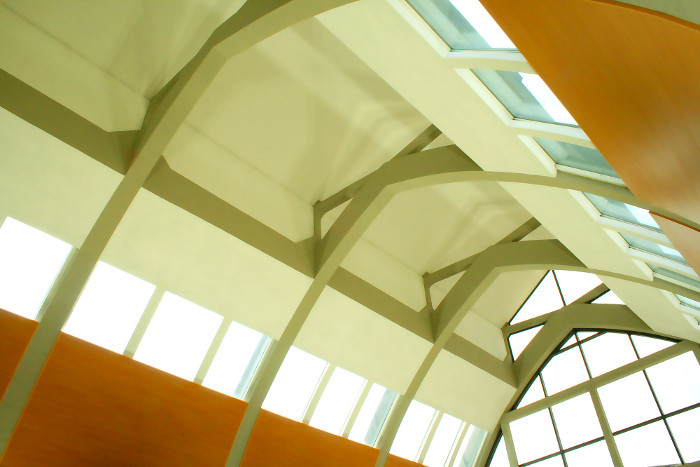 Gli archi della Biblioteca Lazzerini