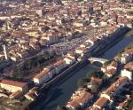 Fotografia aerea del fiume Bisenzio e piazza mercatale