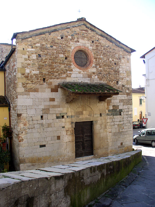 Immagine della facciata della Chiesa di Figline
