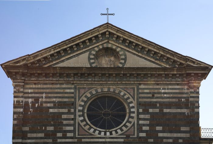 Facciata della chiesa di San Francesco a Prato
