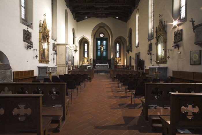Interno della chiesa di San Francesco A Prato