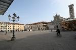 Panoramica di piazza del Duomo ripresa da via del Pesce