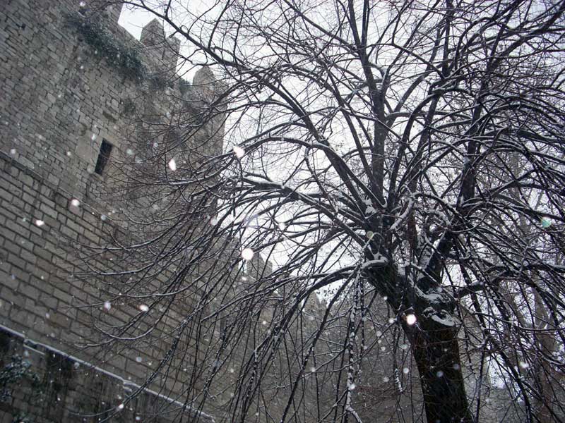 Neve sul castello dell'imperatore a Prato