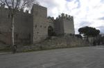Castello dell'imperatore veduta da piazza Santa Maria delle Carceri