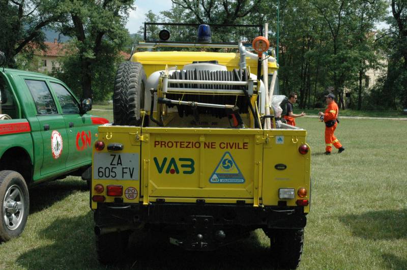 Il cassone di un veicolo della VAB con sopra allestito un modulo antincendio