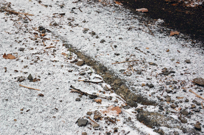 Neve ghiacciata sulle strade