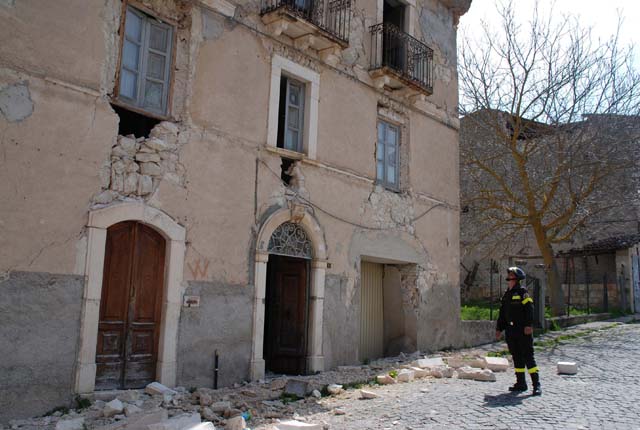 Reportage fotografico  �Terremoto Abruzzo 2009�