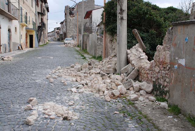 Reportage fotografico  �Terremoto Abruzzo 2009�