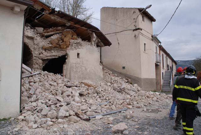 Reportage fotografico  �Terremoto Abruzzo 2009�