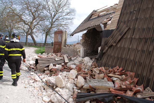 Reportage fotografico  �Terremoto Abruzzo 2009�