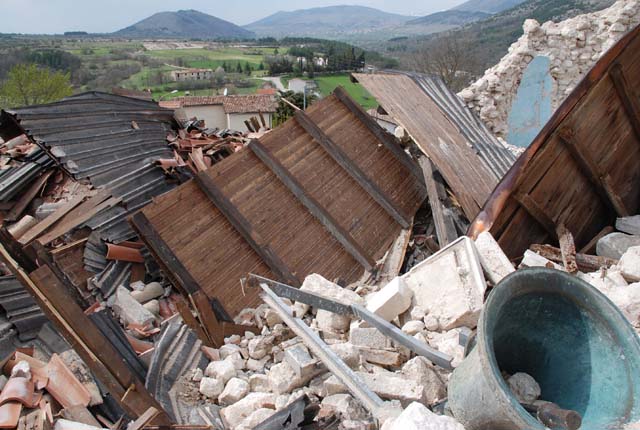 Reportage fotografico  �Terremoto Abruzzo 2009�