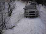 Un fuoristrada impossibilitatato a proseguire a causa della neve in Via di Risubbiani (Montepiano)