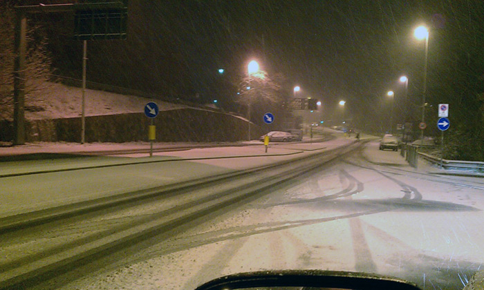 Strade innevate a Santa Lucia