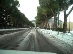 La presenza di un significativo strato di neve sul viale Galilei