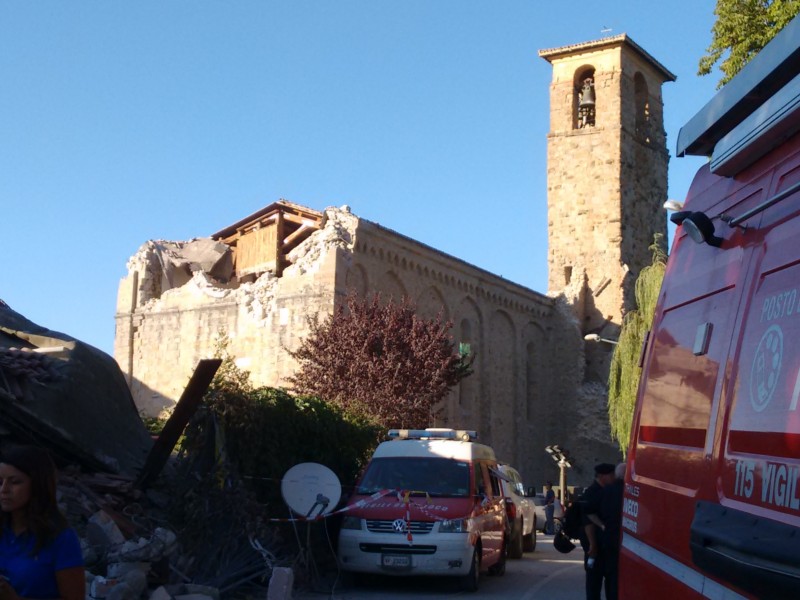 Amatrice: danni alla chiesa e al campanile