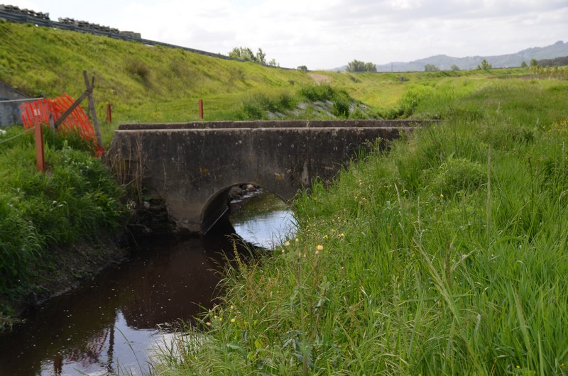 15 - Calicino - Ponte sul torrente Calicino vista verso valle