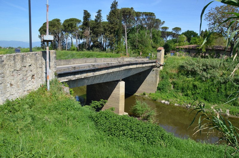 25 - Ombrone - Prato - Ponte al Molino vista verso monte del torrente Ombrone