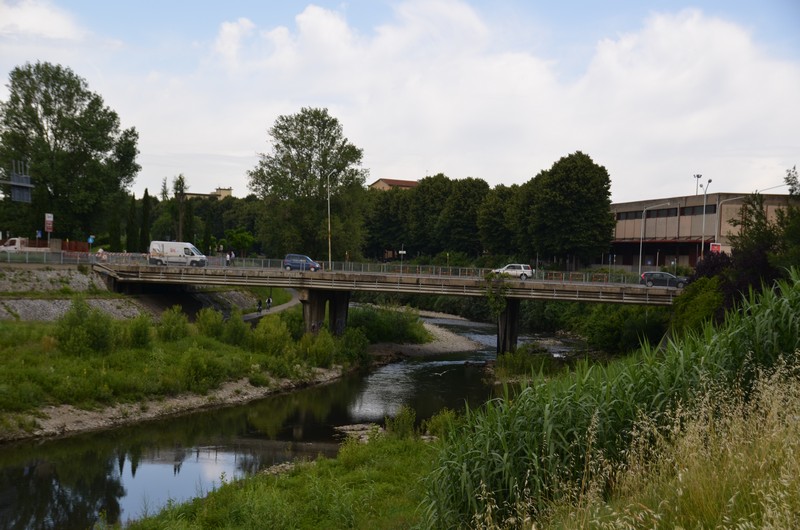 24 - Bisenzio - Ponte Petrino vista verso monte