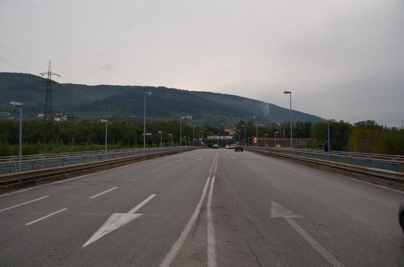 06 - Bisenzio - Ponte Datini vista longitudinale del ponte