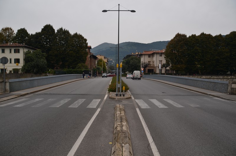 13 - Bisenzio - Ponte XX Settembre  vista longitudinale del ponte