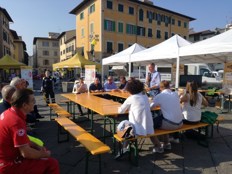 La Commissione consiliare n. 4 che si � svolta in Piazza Duomo il